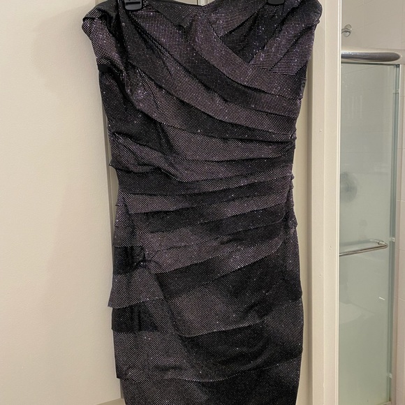 Junior’s City Triangle Strapless Mini Dress Black & Silver Size Large NEVER WORN - Picture 1 of 3